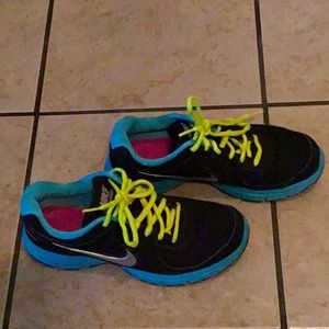 Nike” sneakers size 7, 🦋🌸